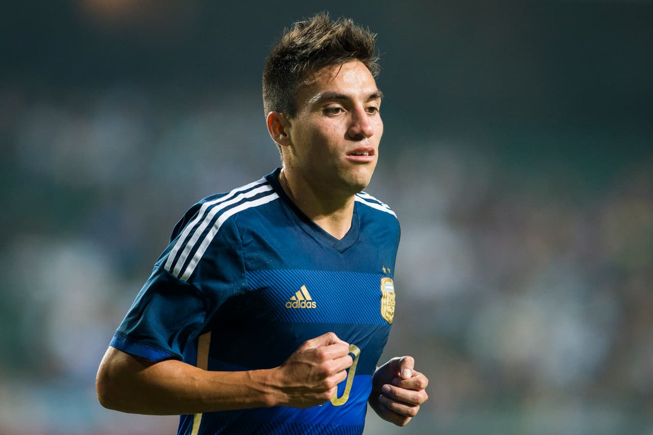 Nicolás Gaitán. Posición: Mediocampista. Edad: 28 años. Club: Atlético de Madrid (La Liga). Veces seleccionado: 12. Descripción: Surgido de Boca, 'Nico' ha sido figura del Benfica en los últimos 6 años, lo que le ha llevado a recientemente firmar con los 'Colchoneros'. Futbolista que genera fútbol para todo el equipo y aprovecha el juego por las bandas, de donde parte al centro y además tiene gol.