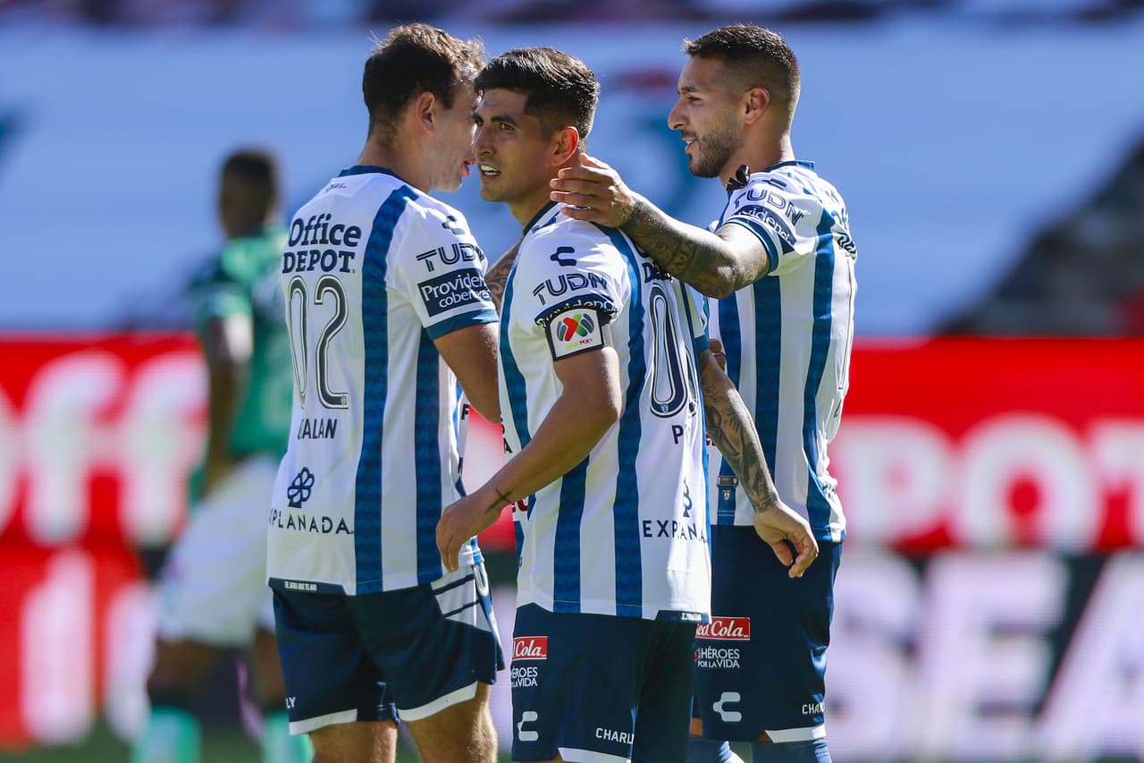 El doblete de Víctor Guzmán y los goles de Matías Catalán y Roberto de la Rosa confirman la holeada 4-0 de Pachuca sobe León en la jornada 1 del Apertura 2021.