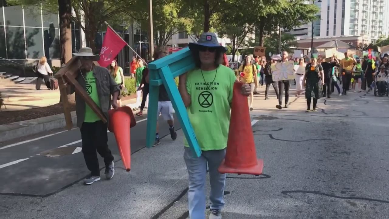 Confirman 19 arrestos tras protesta contra el cambio climático en varios puntos de Atlanta
