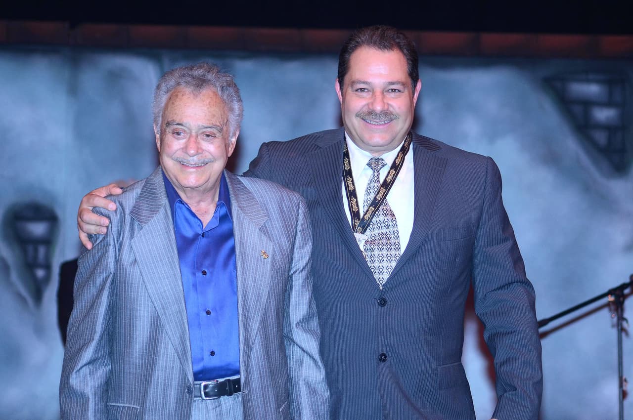 Fue uno de los grandes actores del Cine de Oro en México, participó en más de 150 filmes, 30 telenovelas, más de 10 programas de comedia y series. En los melodramas tuvo personajes inolvidables como Silvestre el cuál fue parte de 'Carita de Ángel'. La Vecina fue su último trabajo, en el cual lo vimos darle vida a un Sacerdote.