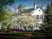 <b><a href="https://www.lebanonil.org/community" target="_blank">Lebanon, IL.</a> </b>Esta es la ciudad de OG College y de la Universidad Mckendree, la más antigua del estado, pero hay mucha historia para aprender dentro y fuera del campus.
<br>