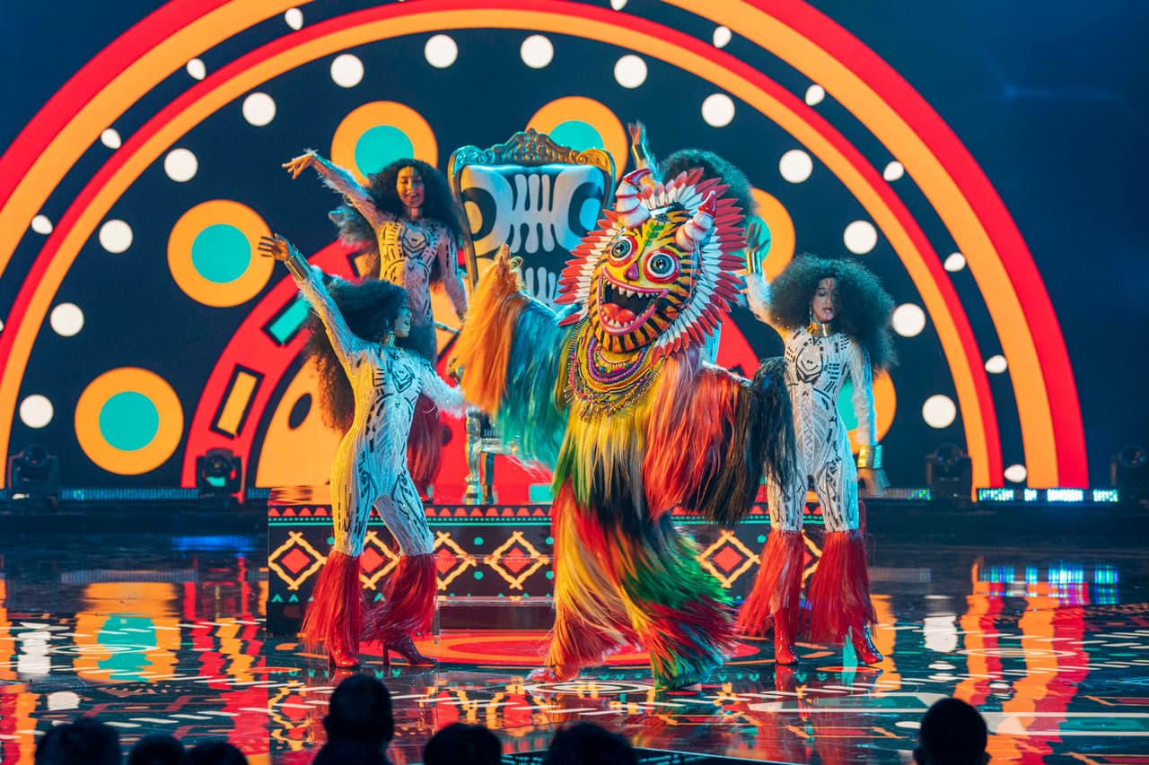 Al ritmo de 'Tacones Rojos' de Sebastián Yatra, Triki hizo bailar incluso al mismísimo Graffiti. Los saltos, piruetas y complicados pasos de baile durante su actuación fueron una pista que Galilea y Yuri no dejaron pasar.