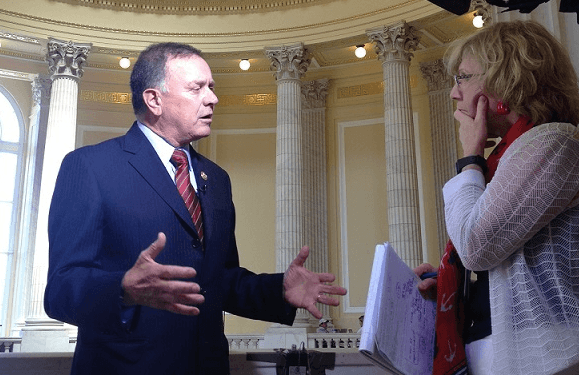 Richard Hanna, el primer congresista republicano en pedir el voto para Hillary Clinton