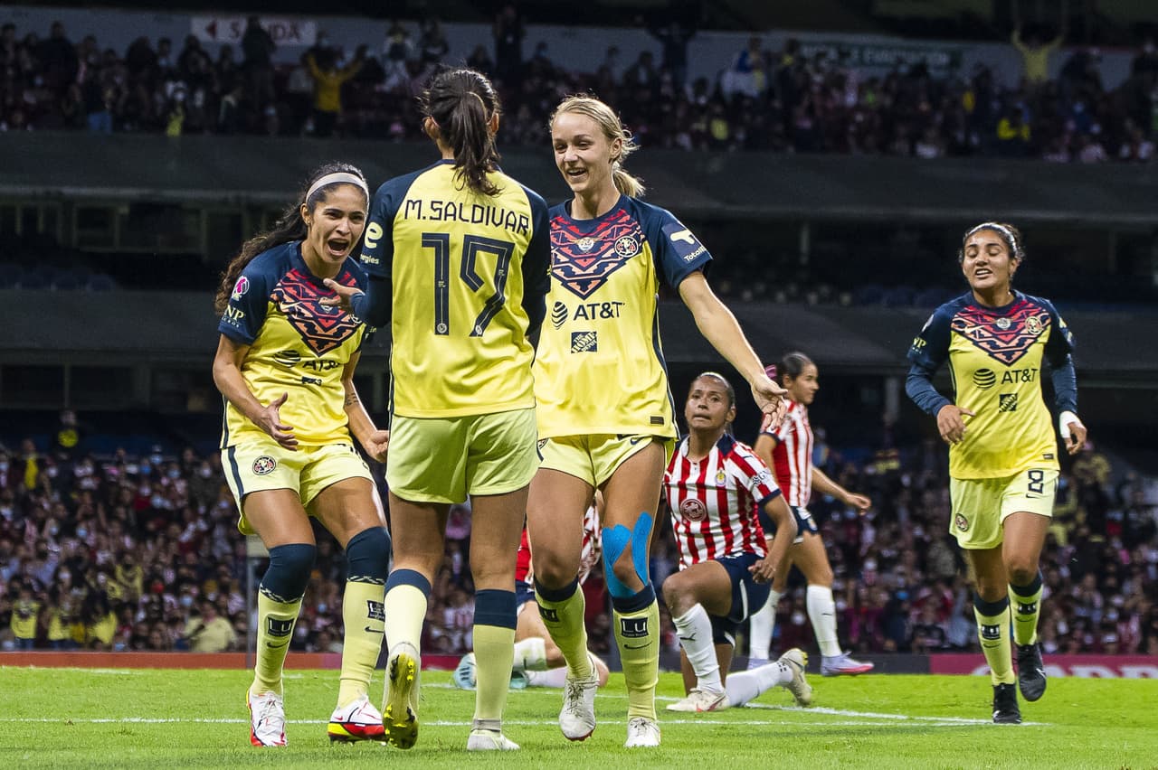 Al 38’, un autogol de Miriam Castillo le daba el 2-0 a las Águilas y parecía que sería goleada para las locales.