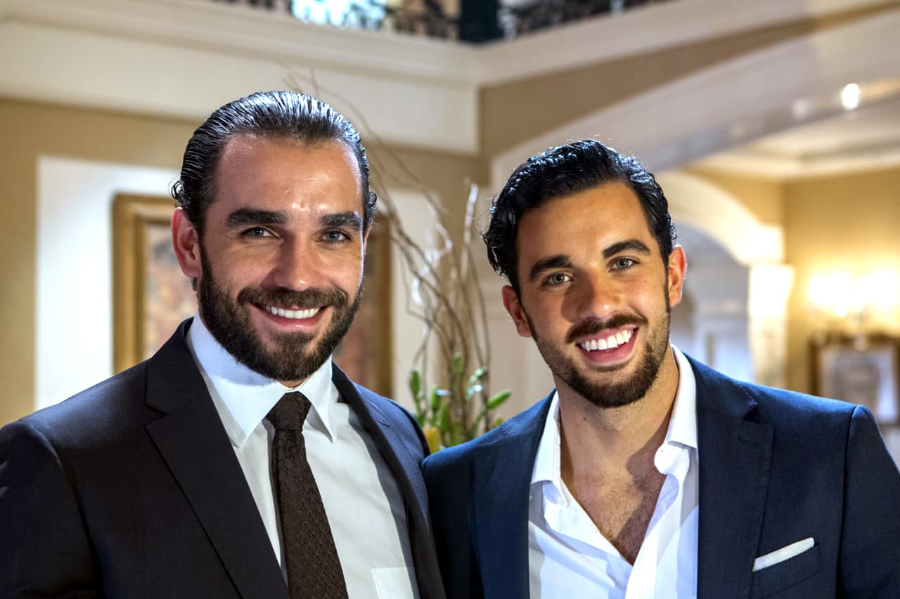 Estos galanes contagiaron a todo el foro con su buen humor.