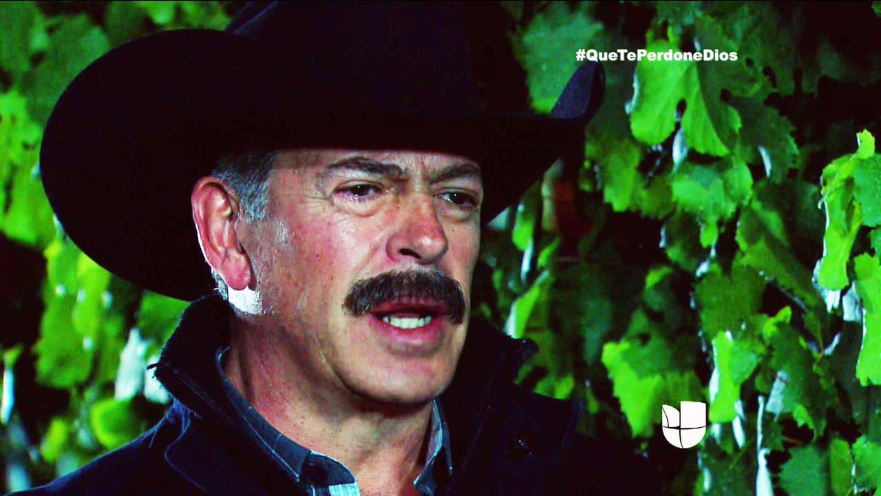 ¡Cómo llegaste a creer que él era tu padre! Sólo usó esa máscara para engañarte.