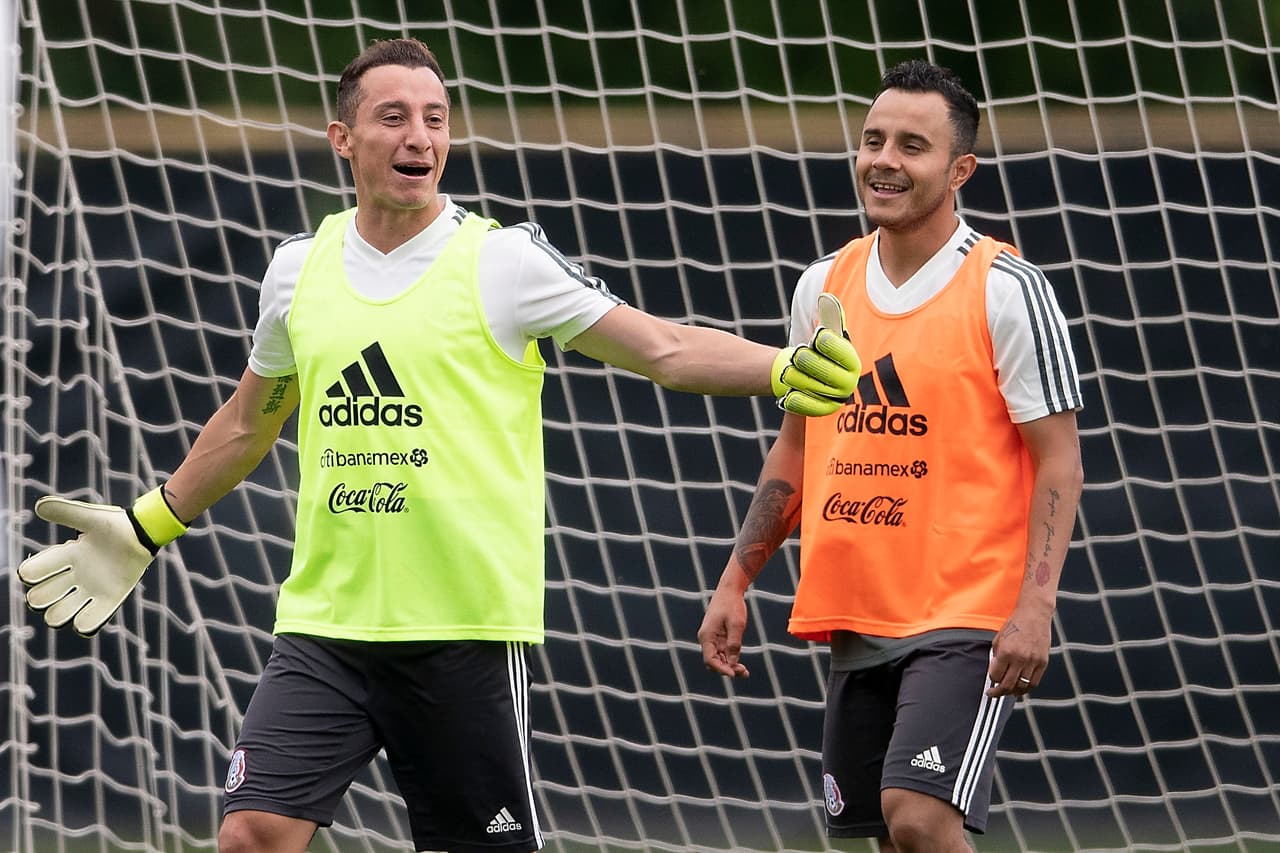 La Selección Mexicana de Fútbol cerró su preparación para enfrentar a Canadá en el segundo compromiso de ambas selecciones en la Copa Oro 2019. Los integrantes del Tricolor realizaron su práctica en las instalaciones de la Universidad de Colorado. Tuvieron una parte de entrenamiento táctico, físico y al final, recreativo, con la finalidad de llegar con buena 'puesta apunto' para el duelo de este miércoles en Denver.