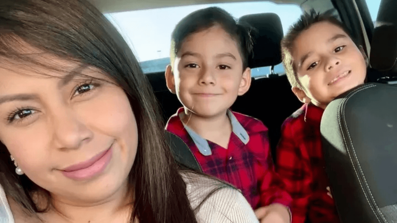 Mientras tanto, la familia trabaja y está pidiendo ayuda de la comunidad para trasladar a Erika de regreso a Texas, específicamente a un hospital de San Antonio para darle tratamiento. 
<b>Aunque la mamá sobrevivió al accidente, sufrió de quemaduras de tercer grado en el 40 al 50% de su cuerpo, de acuerdo con su familia. Esto es en sus extremidades.</b>