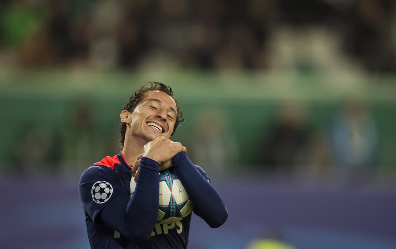 Andrés Guardado colabora con asistencia en triunfo de PSV 3-1 sobre Twente