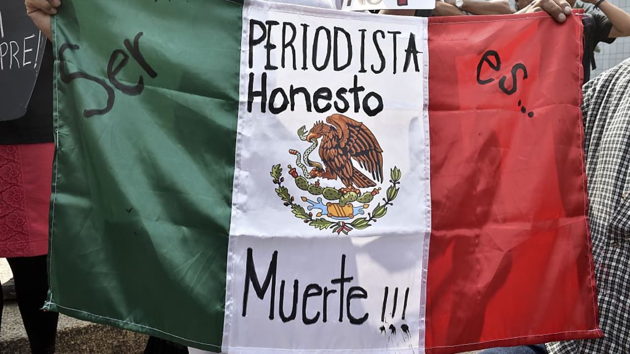 “Ya estás sentenciado”: Cuando las agresiones a periodistas se camuflan en internet