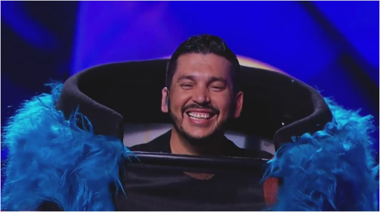 Posterior a ese gran momento, tuvo que quitarse la máscara y así quedó revelada su verdadera identidad: el cantante de regional mexicano, Luis Ángel 'El Flaco', fue quien le dio vida a Monstruo.