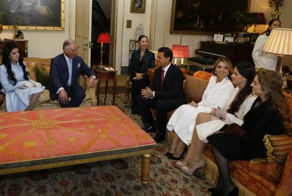 Para cumplir con el protocolo todas se vistieron como unas damitas.