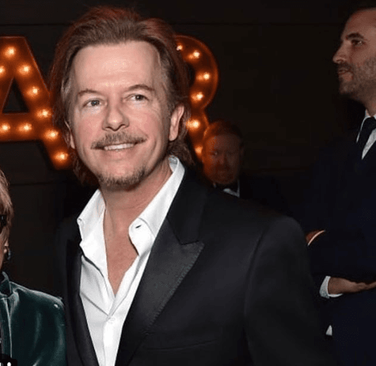 David Spade también estará presente en la gala de Unidos Contra el Cáncer 2018.