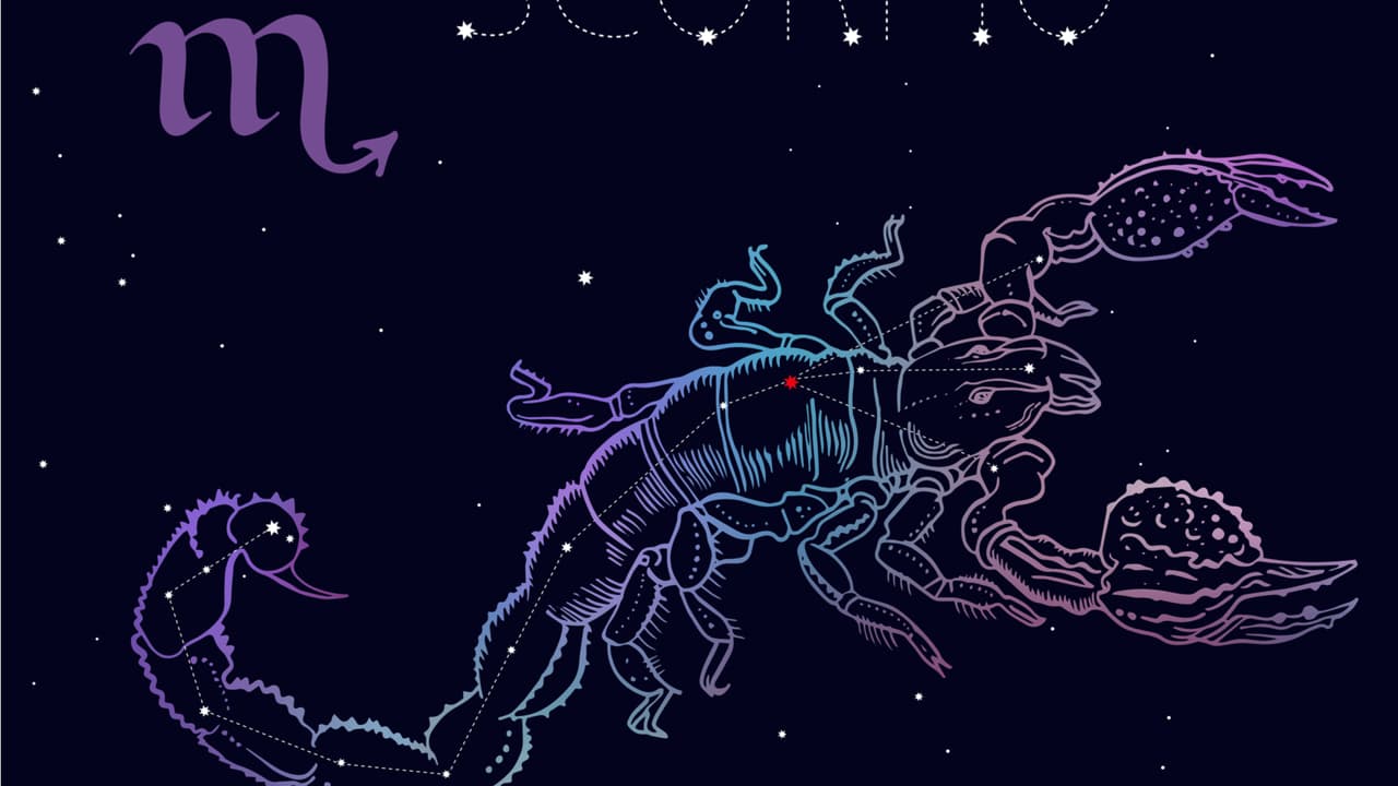 El nombre de Antares al parecer se deriva de "anti-Ares", es decir, de lo opuesto a Ares, el dios griego de la guerra y otro nombre para Marte. Y es porque la estrella parece rivalizar con el planeta rojo por su color, brillo y hasta la ubicación que tiene en el universo, pues se aproximan frecuentemente.