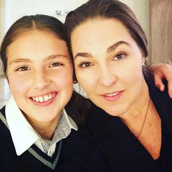 Tal es el caso de Luciana de 10 años, quien ha demostrado que le gusta la actuación como a su madre.