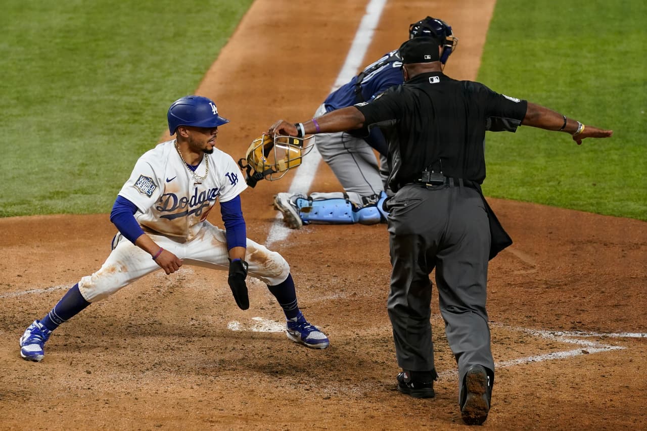 Los Tampa Bay Rays no encuentran el pitcheo que querían y los Dodgers se aprovechan de eso para vencer 3-8 y adelantarse en la Serie Mundial.