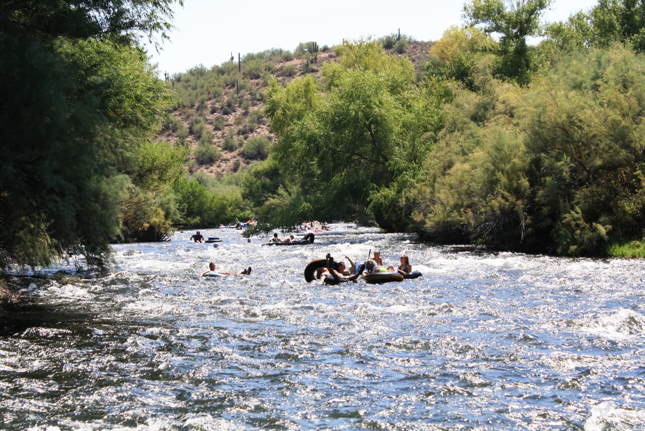 El paseo en el río es calmado pero hay partes donde sube la adrenalina te subirá con unos divertidos rápidos.