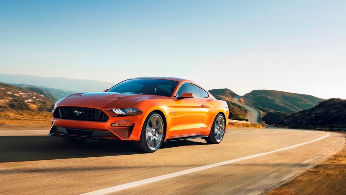 El Ford Mustang GT 2018 pone a tragar humo a la competencia y a otros aún más exóticos