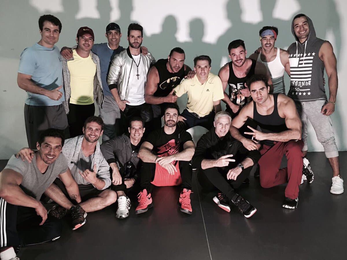 El elenco ya se encuentra ensayando para 'Sólo para mujeres' y al parecer todos han demostrado tener una condición física extraordinaria, además de ser muy buenos para el baile.