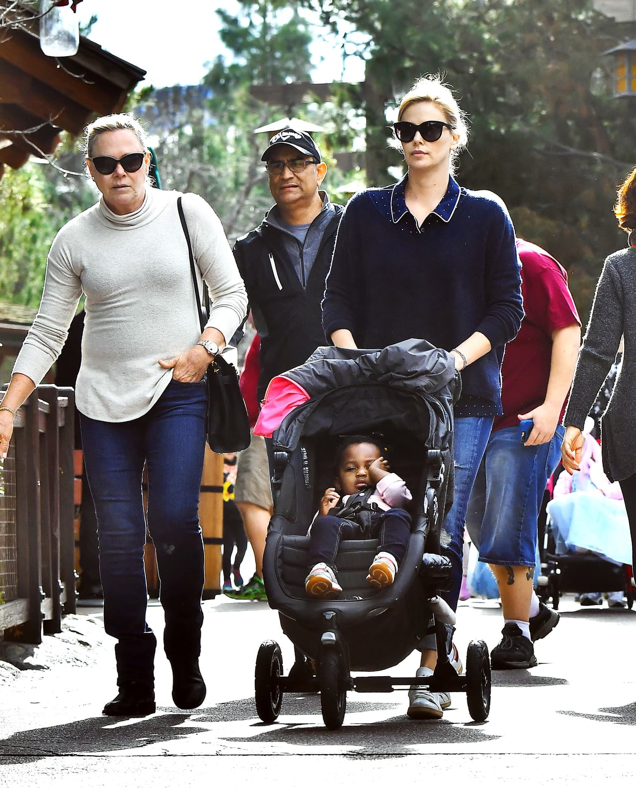 Los acompañaba Gerda, la mamá de la actriz.