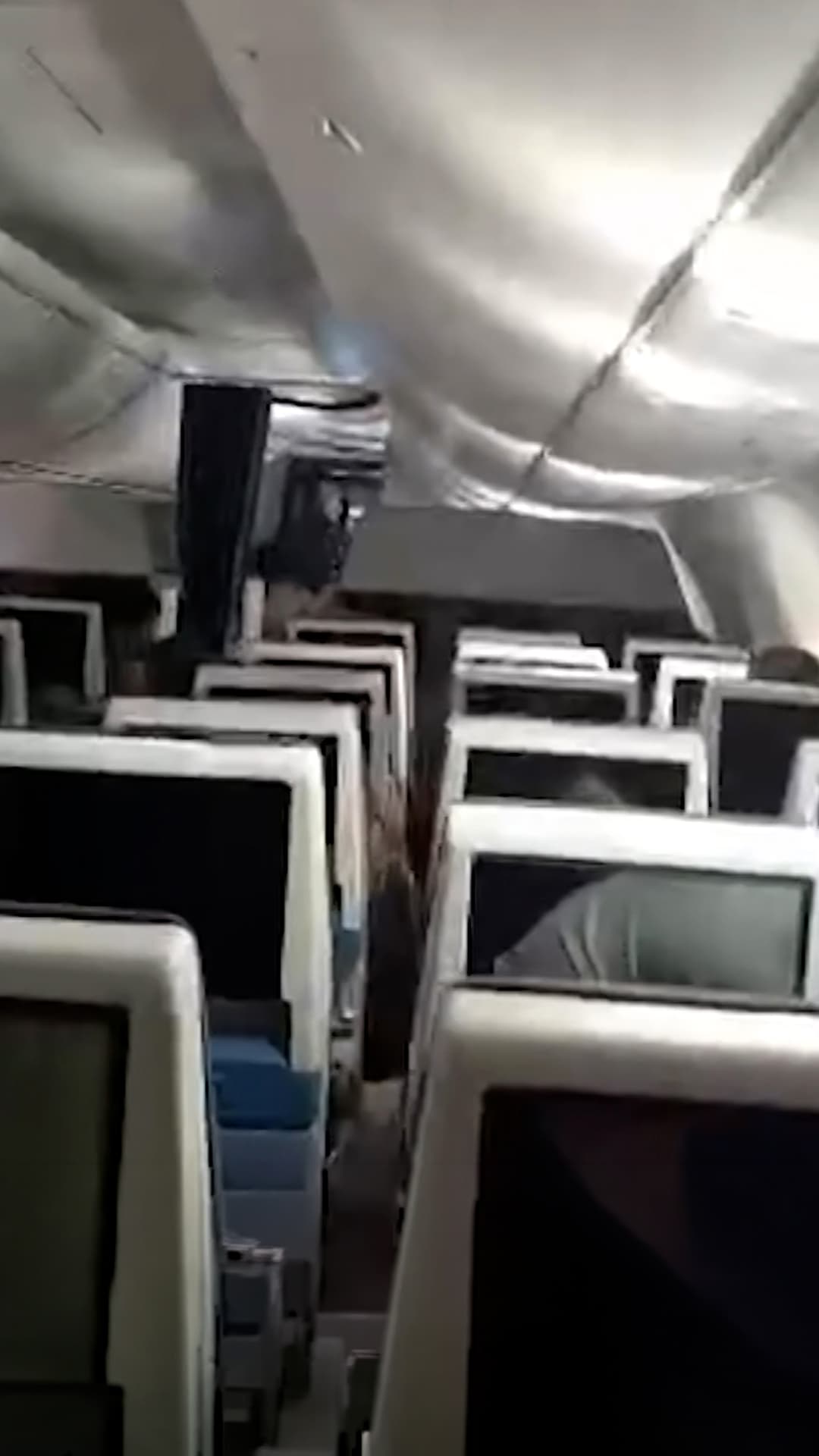 Video: Momento exacto en el que el vuelo de Flydubai pierde el control tras altercado