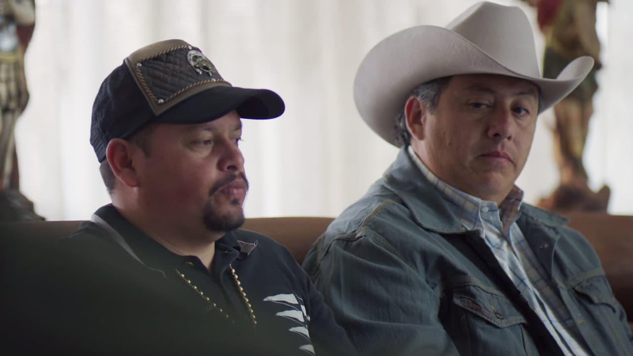 Pero el respaldo que tiene 'El Chapo' los hizo cambiar de opinión y los vimos brindar con los demás miembros de 'La Federación'.