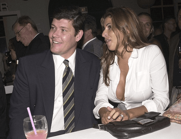 Con ella estuvo casado por tres años y después del divorcio ella recibió una muy buena indemnización por parte del empresario.