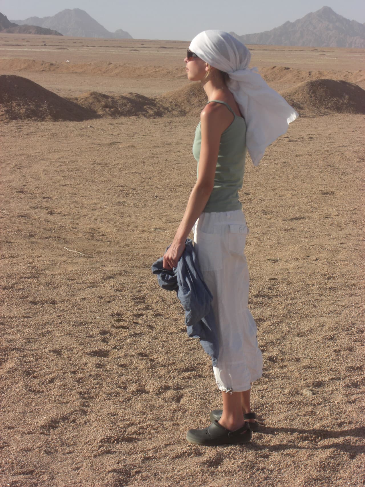 “No pude creerlo cuando finalmente me di cuenta que la mujer que dibujaba era de realmente mi reflejo”, comentó apesadumbrada.