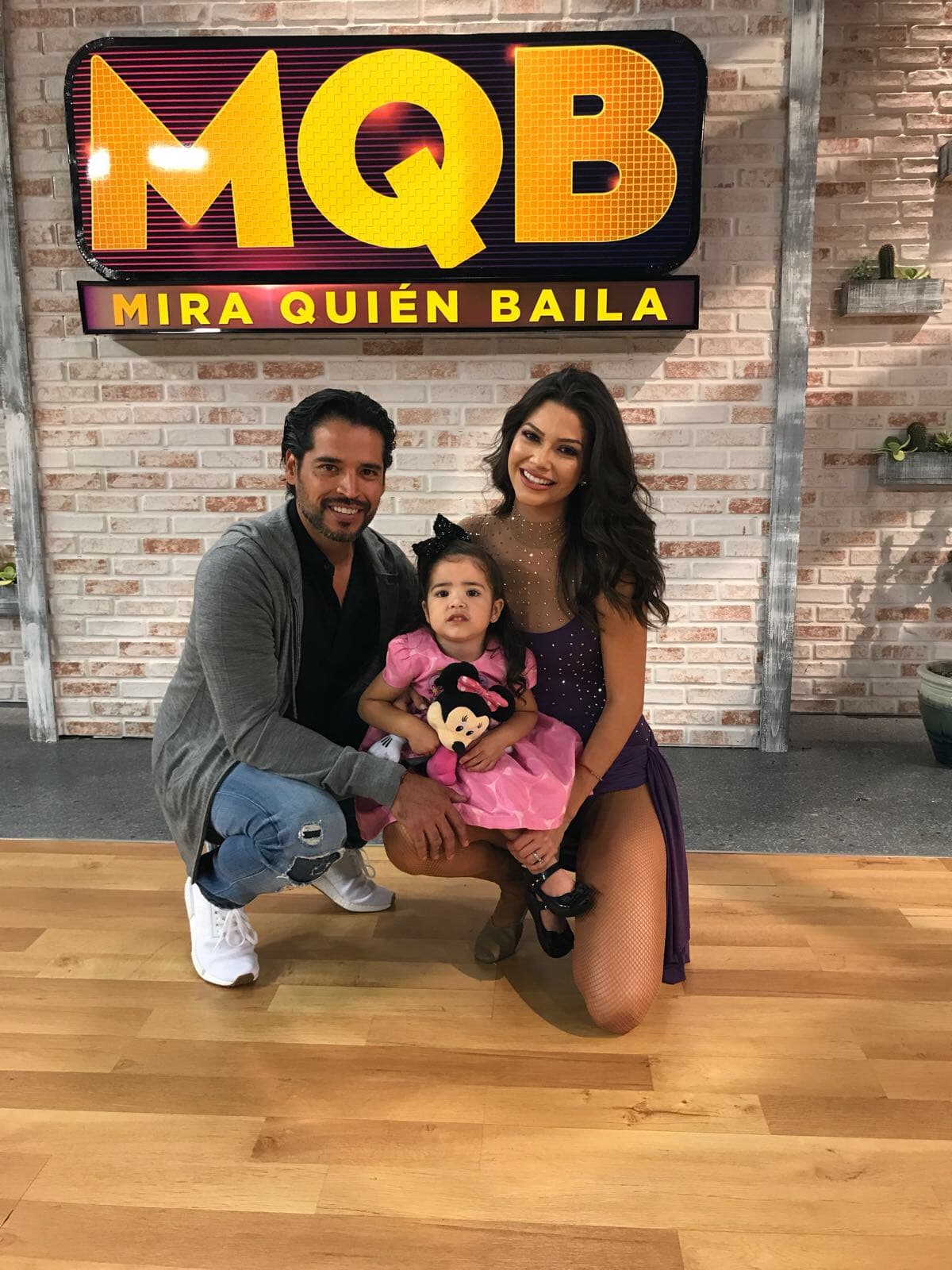 Su esposo Luis ha sido su mejor aliado en este sueño, él no puede sentirse más orgulloso de su esposa.