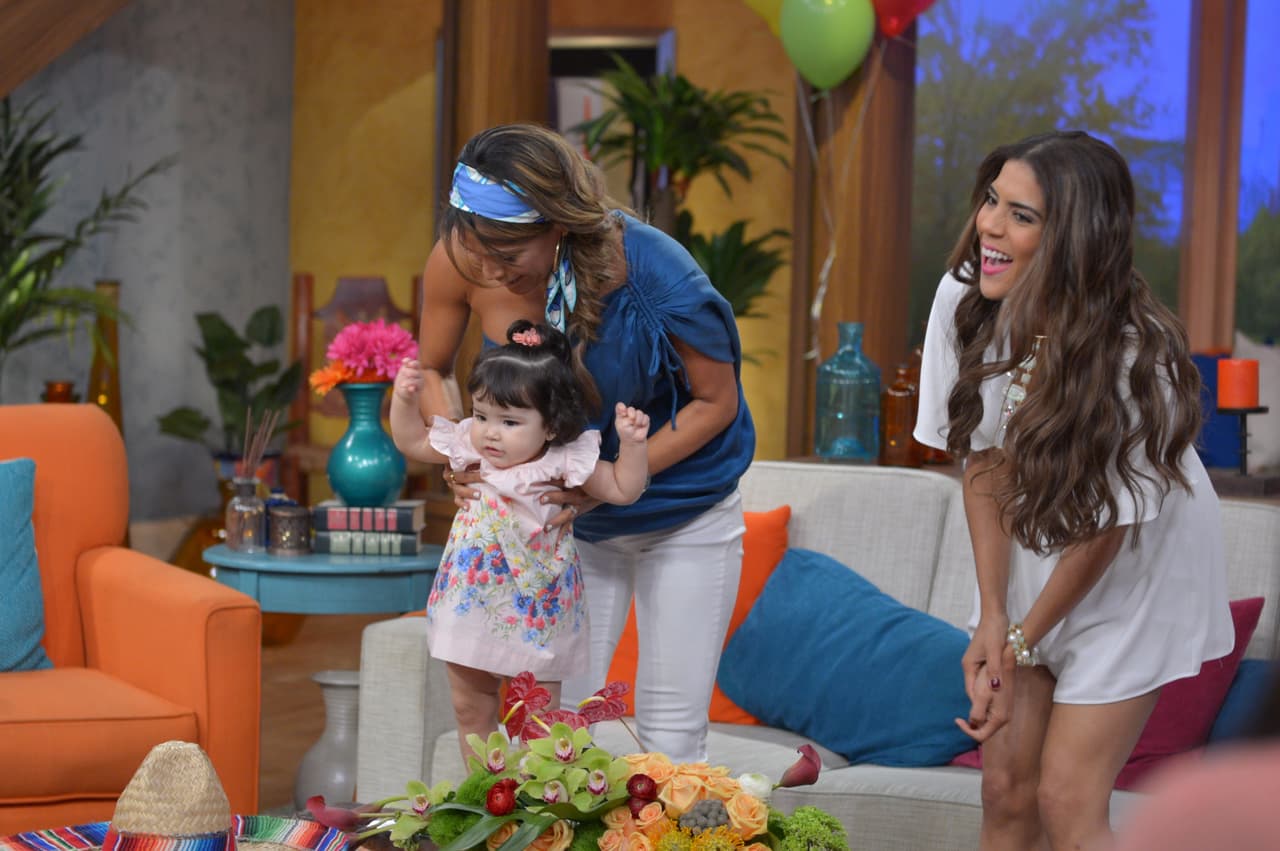 Karla es una tía muy orgullosa, aquí la vemos presumiendo lo bella que está Giulietta.