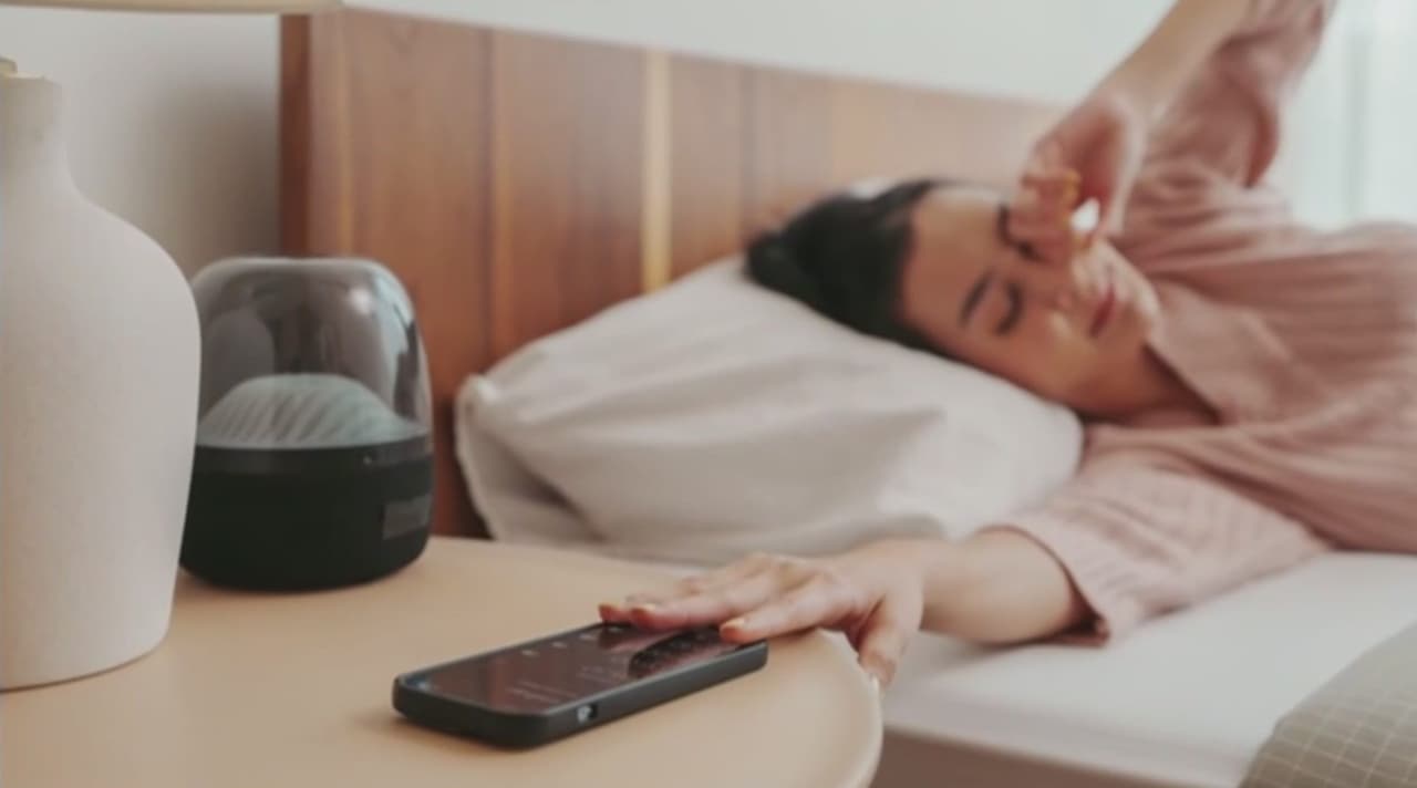 ¿Adicción al celular? Usarlo antes de dormir aumenta un 228% el riesgo de una mala calidad del sueño