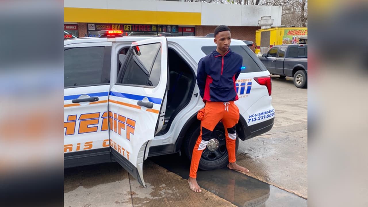 Este hombre es sospechoso de cometer 13 robos en el condado Harris.