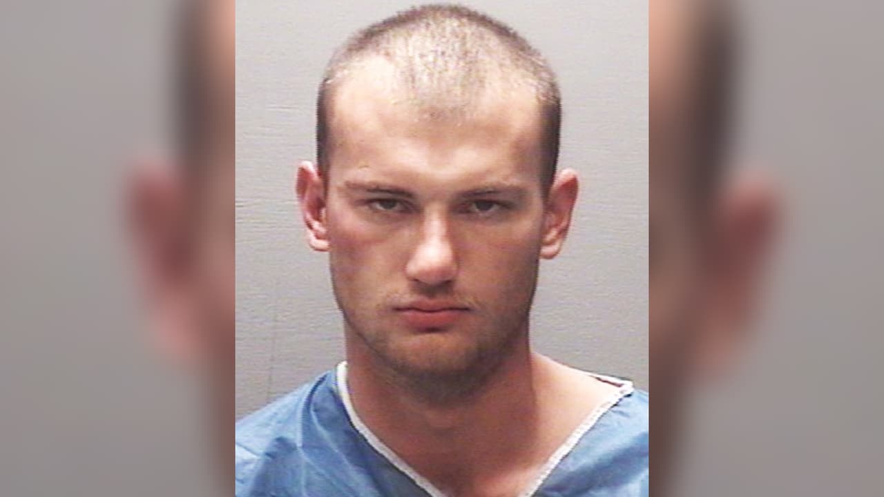 Lo acusan de agredir a una joven y arrastrarla hacia un sendero en el sureste de Houston