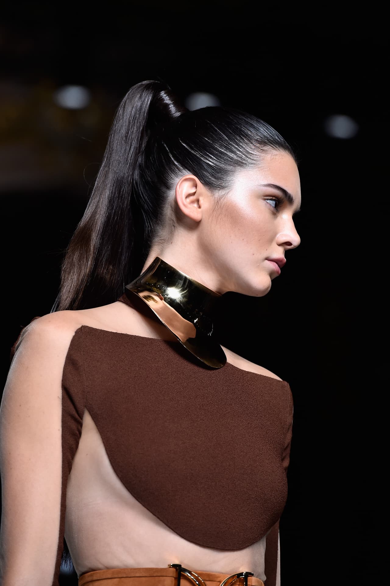 En las pasarerlas ha lucido su 'ponytail' de una manera muy pulcra alisando todo por completo y llevándola en la parte alta. ¡Súper chic!