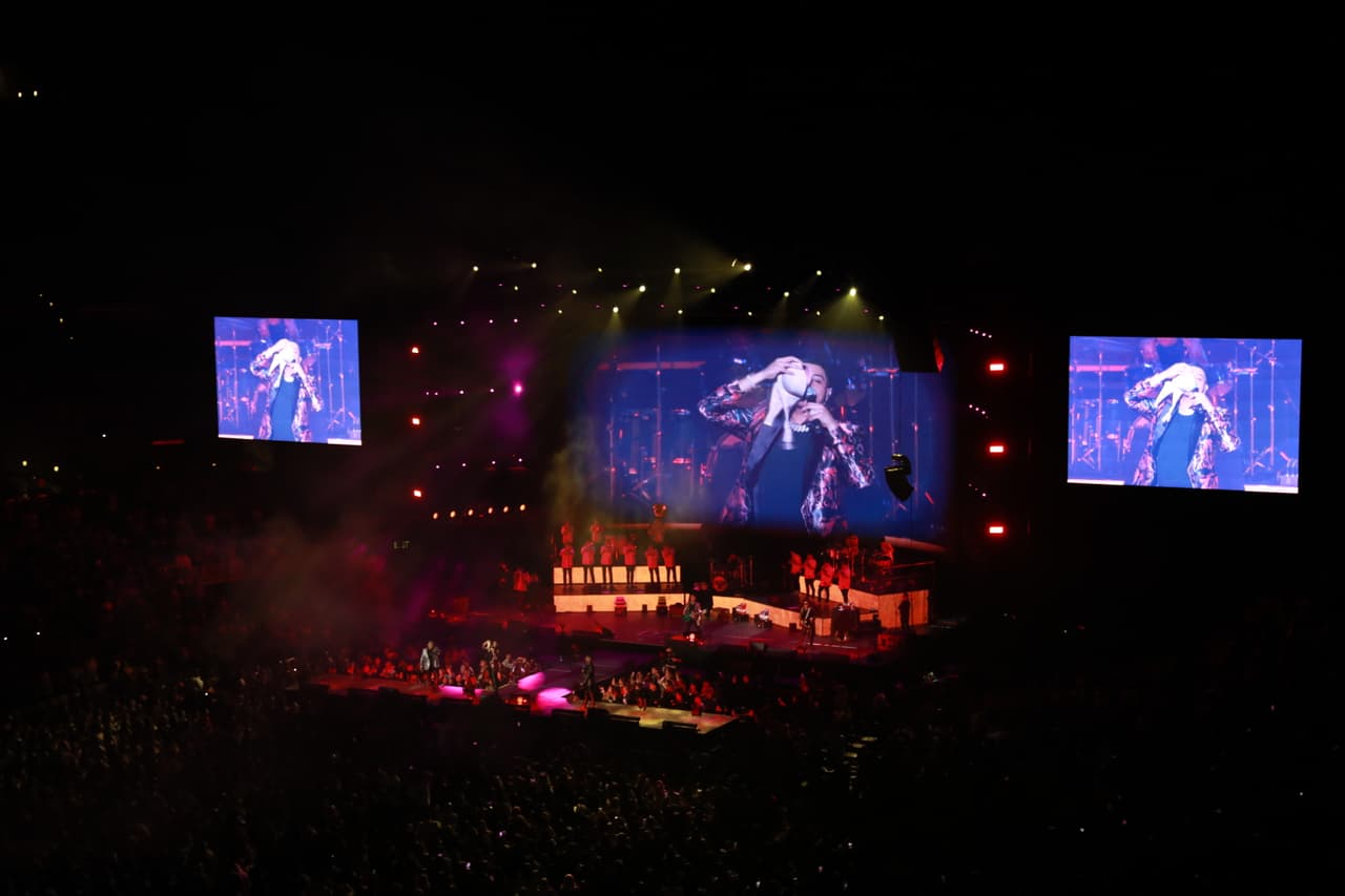 La agrupación, cuyo vocalista y líder es Eduin Caz, llenó el Staples Center de Los Ángeles, en el séptimo sold-out que hacen en su actual gira.