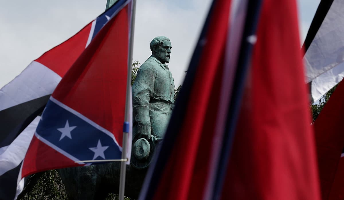 Guía para entender la polémica alrededor de las estatuas de los líderes confederados