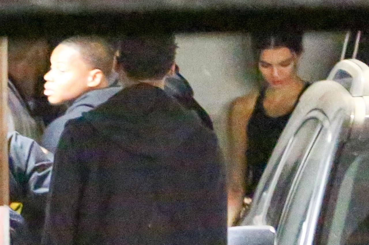 Por su parte la matriarca de la familia, Kris Jenner, dijo el pasado 9 de junio que 
<b><a href="https://www.eonline.com/news/942800/kris-jenner-comments-on-tristan-thompson-and-khloe-kardashian-after-cheating-scandal">confiaba en las decisiones de su hija</a></b>, que es una mujer inteligente y que no se está “entrometiendo en la relación”.