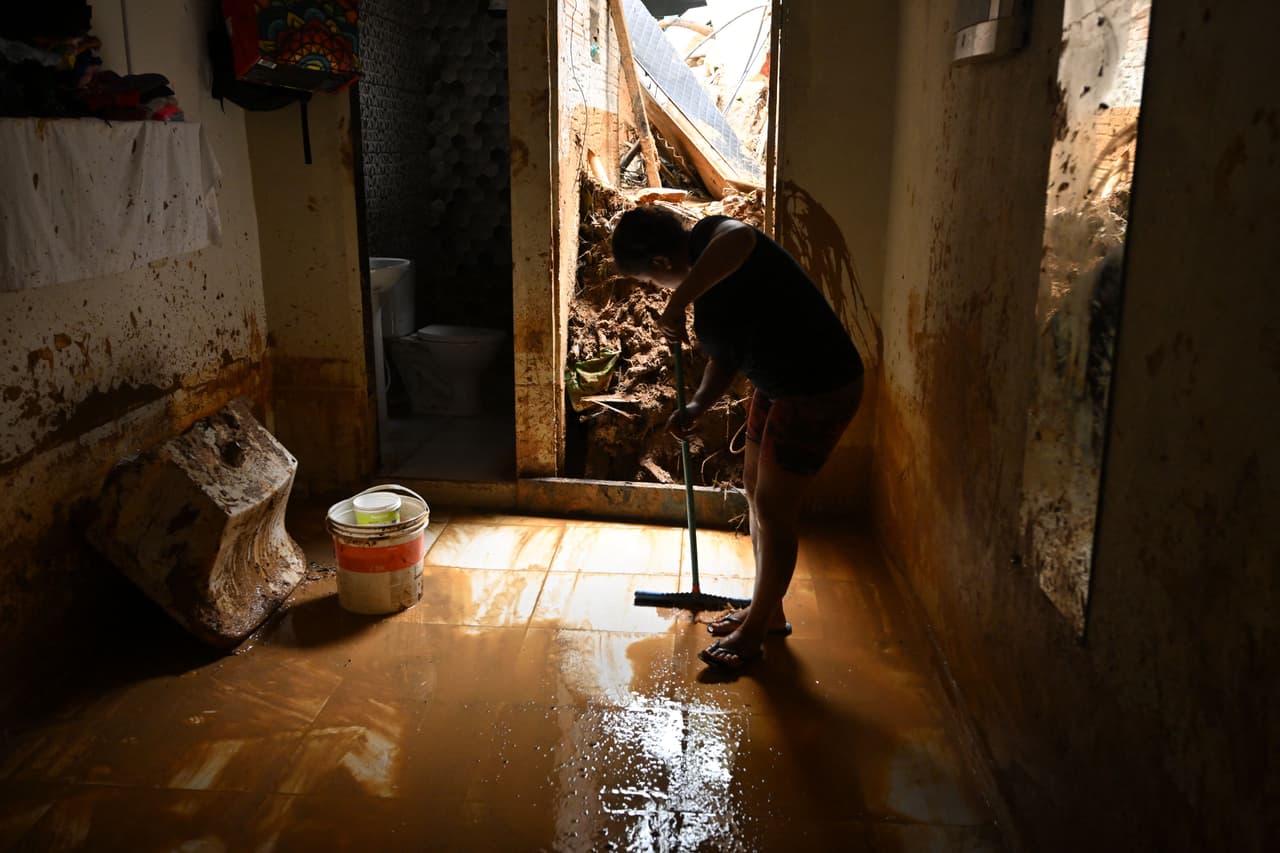Las intensas lluvias provocaron deslaves en el distrito Juquehy de São Sebastião, en el estado de São Paulo, Brasil. Las autoridades dijeron este miércoles que hay al menos 48 muertos y 57 desaparecidos.