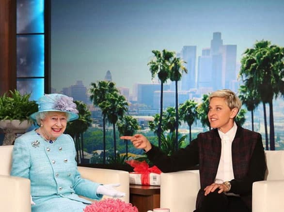 Este día, promovió una invitada muy especial a su show: ¡la Reina Isabel!