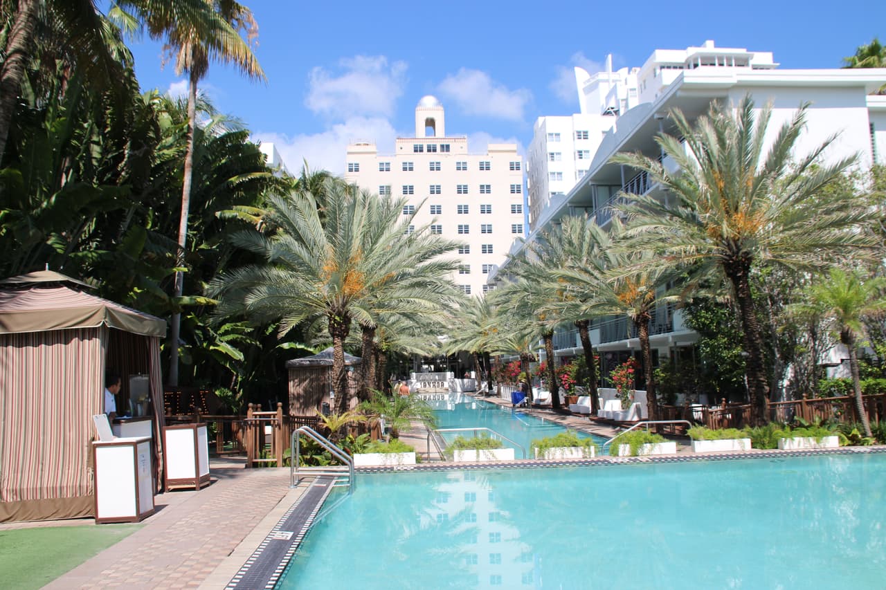 ¡A quién no se le antoja tomar un refrescante chapuzón en la piscina!