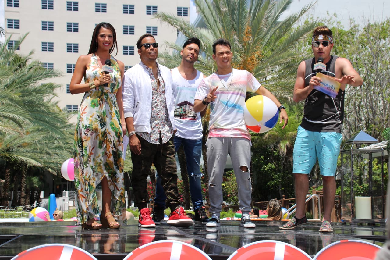 Ilegales estaba listo para prenden el ambiente.