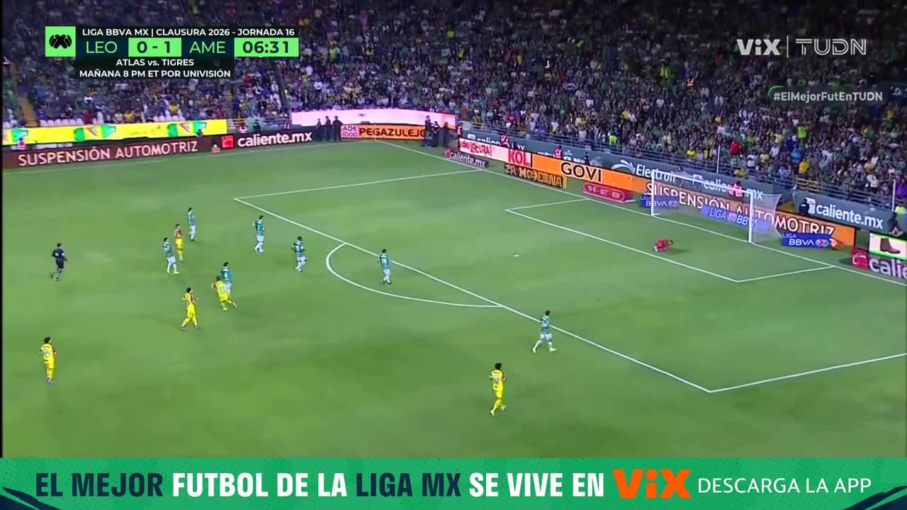 ¡Otro aviso de Rayito! Ahora fue de zurda el disparo de Brian pero se va por un costado