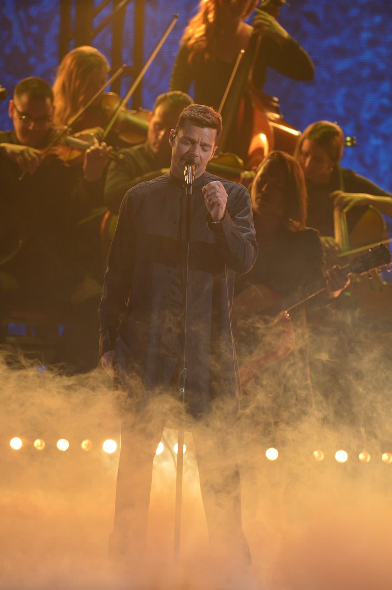 Nos deleitó con el tema 'Disparo al Corazón '.