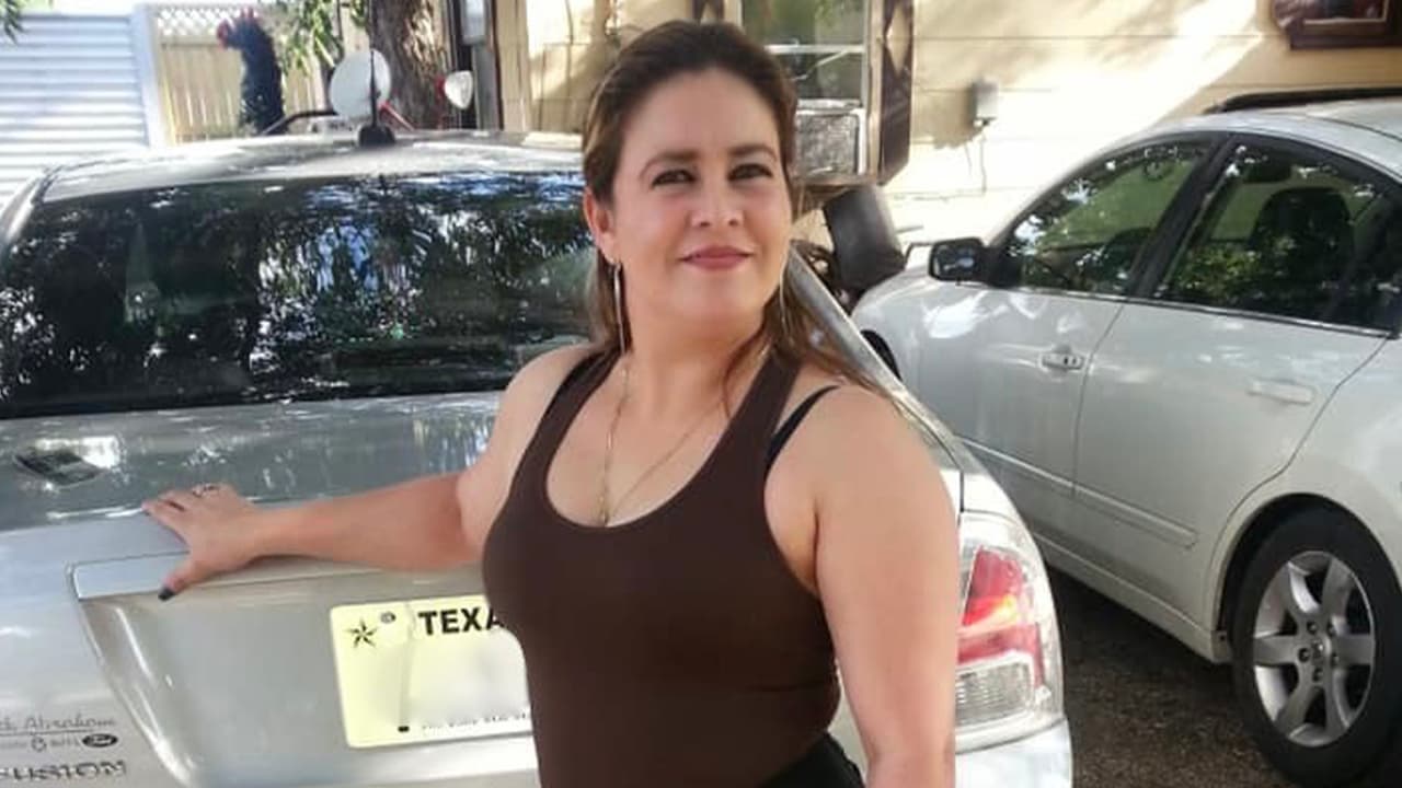 La policía de Houston hizo una inspección y determinaron que no había indicios de que hubo violencia dentro del automóvil.