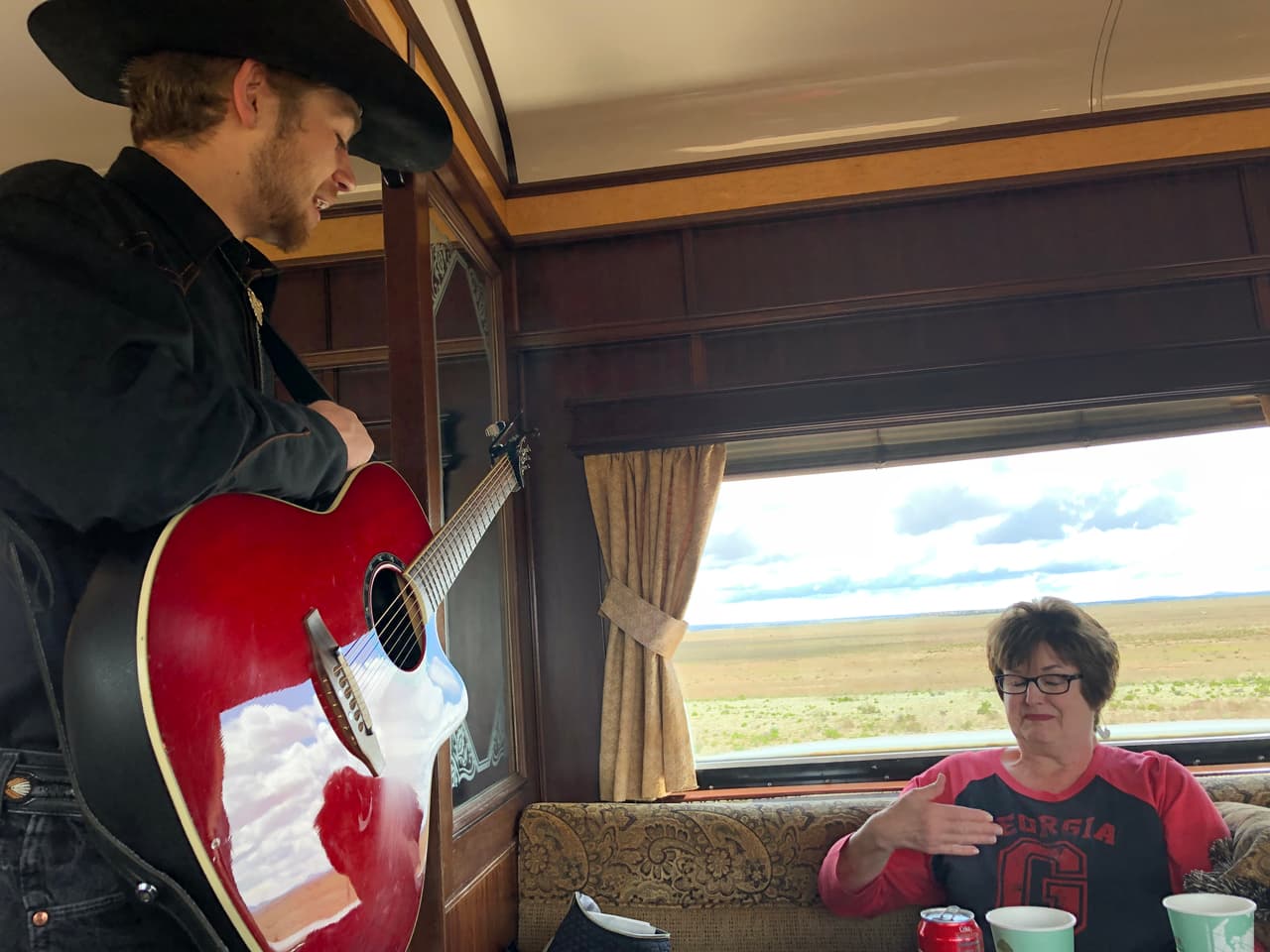 Viajar al bordo de este tren no es solo una forma de transporte al Gran Cañón, es toda una experiencia.
<br>