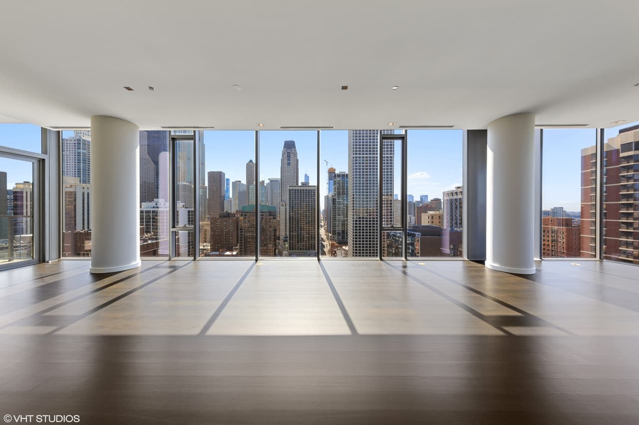 El apartamento se encuentra ubicado a una corta distancia a pie de las tiendas exclusivas en Michigan Avenue.