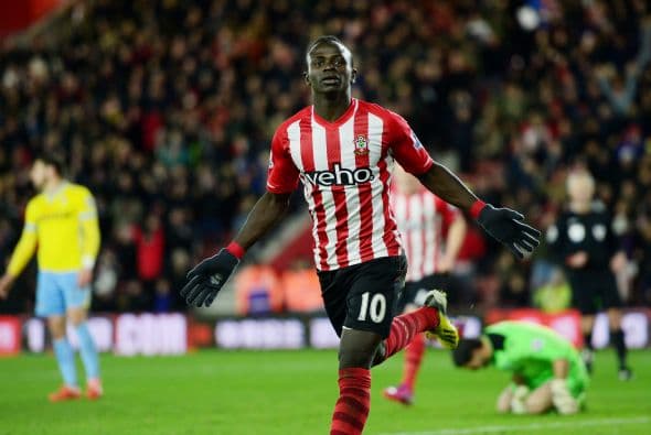 Jugador de la Premier League habría tenido tres hijos con tres mujeres distintas ¡en solo seis semanas!