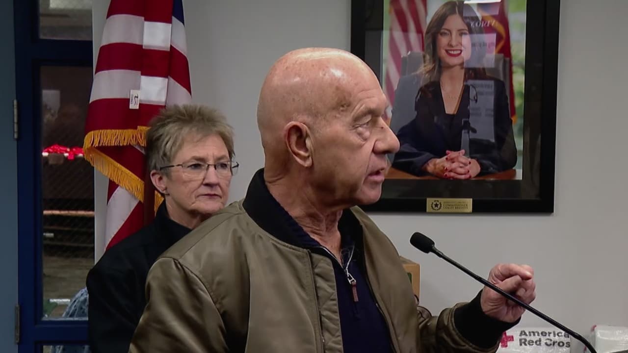 Alcalde de Houston niega presencia de ICE en refugios habilitados durante el frío extremo