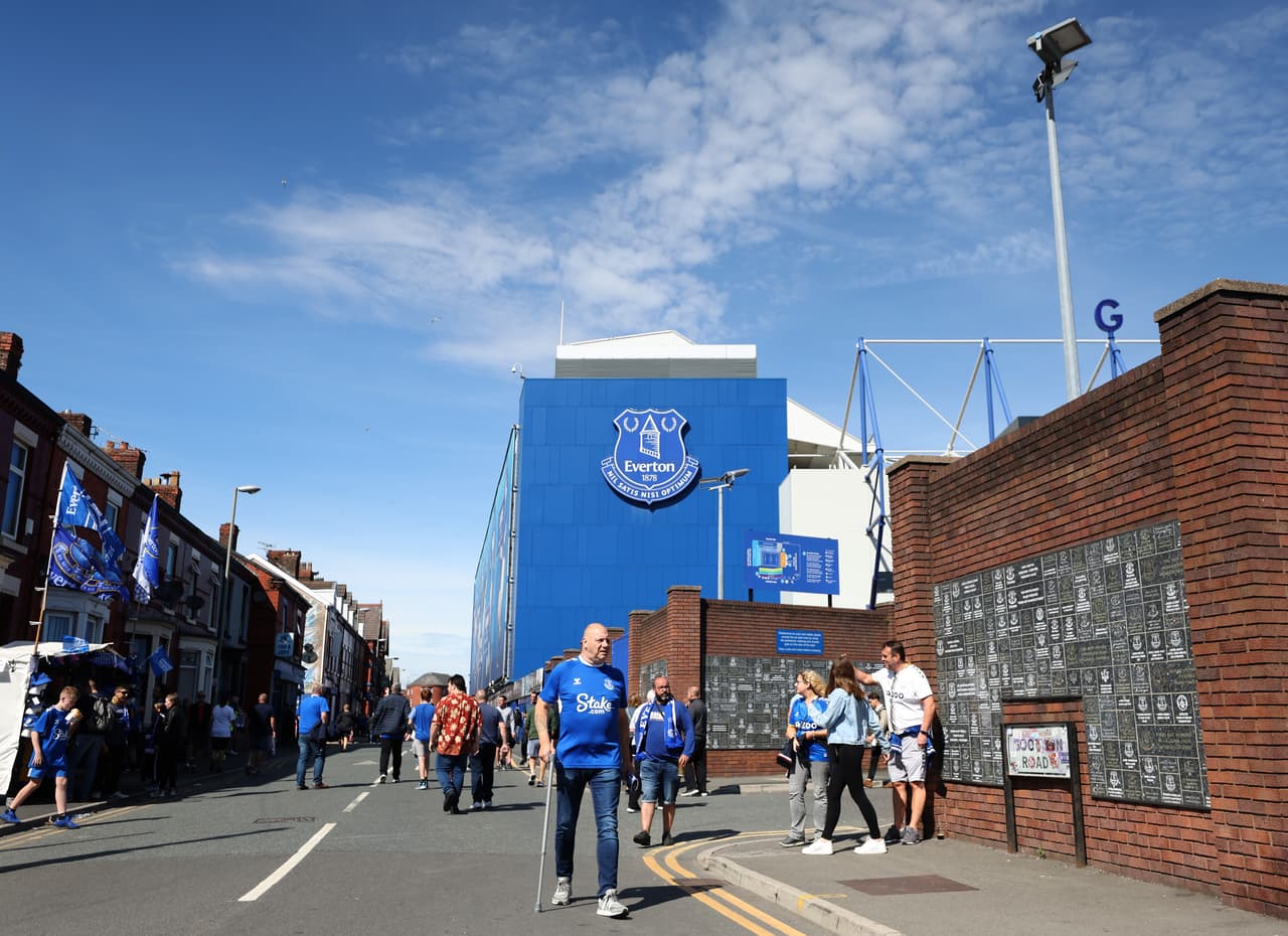 El Everton recibió al Chelsea en casa y como siempre con el apoyo importante de sus fanáticos.
<br>