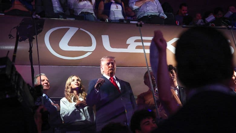 Donald Trump es abucheado en NY durante el himno antes del tercer juego de las Finales de la NBA